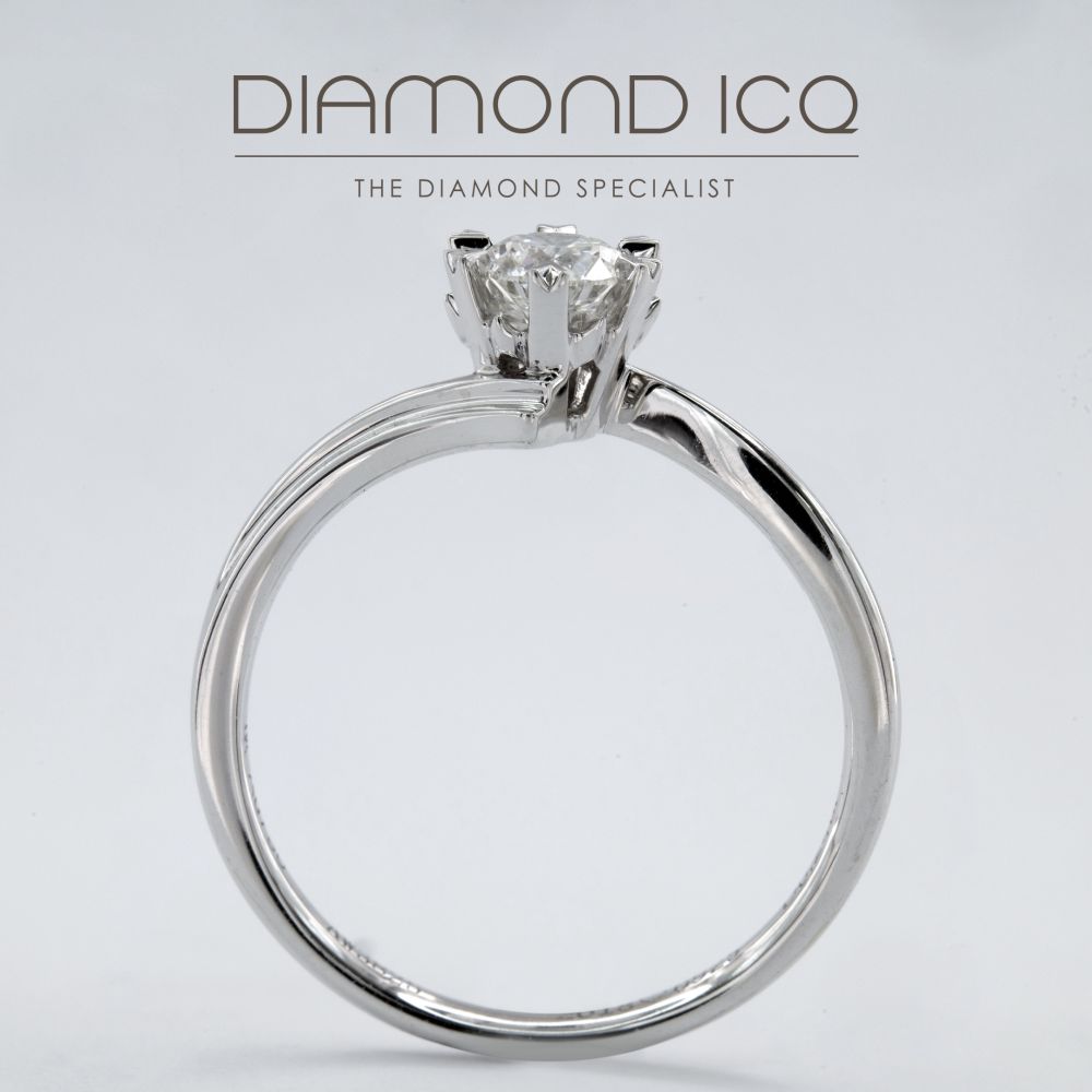 18K White Gold Solitaire Diamond Ring with 0.24 Carat Diamond
